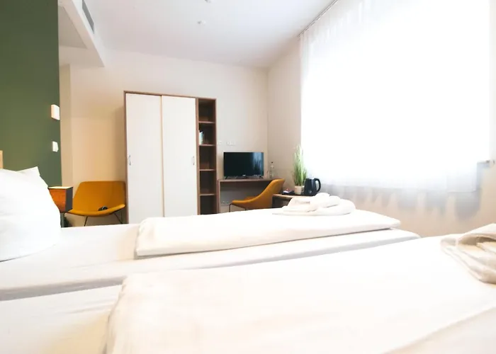 Отель Gaestehaus Gothensee *